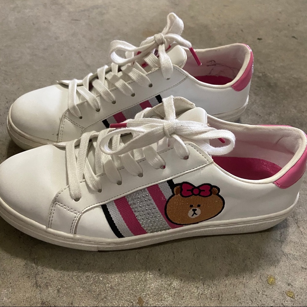 Worn once Size 7 Skechers Line Friends sneakers